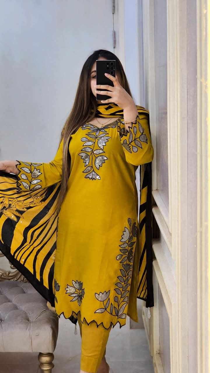 নতুন সিকুয়েন্স ড্রেস