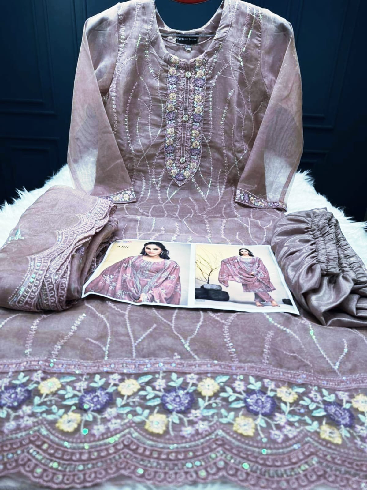 পাকিস্তানি গোল্ড জর্জেট থ্রি পিস